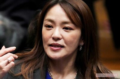今井絵理子「議員辞職はよ」パワハラ&警察沙汰報道、フランス旅行と不倫に続く果てしないスキャンダル街道