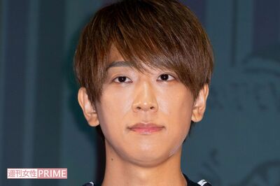 NEWS小山慶一郎の“別人級フェイス”が「こんな顔だったけ?」とネットで話題、本人は“加齢のため”と説明